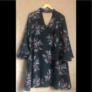 Francesca’s▫️ floral print Miami dress